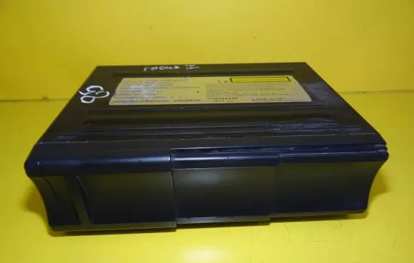 Ford Focus CD/DVD changer XS4F-18C830-A