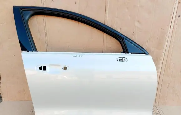 Volvo V60 Front door