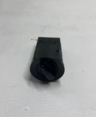 Volkswagen PASSAT B5.5 Light switch 1C0941531