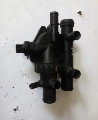 Renault Vel Satis Thermostat housing 8200154296