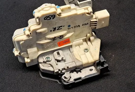 Audi Q7 4L Rear door lock 3C4839016C