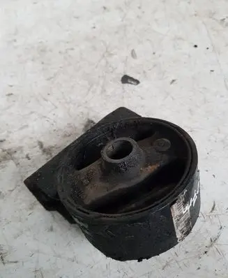 Dodge Caliber Engine mount bracket