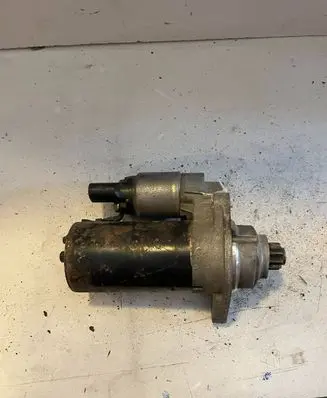 Volkswagen PASSAT B6 Starter motor 1005831311
