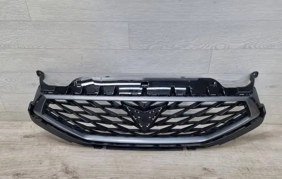 Seat Leon IV Front bumper upper radiator grill 5FA853651C