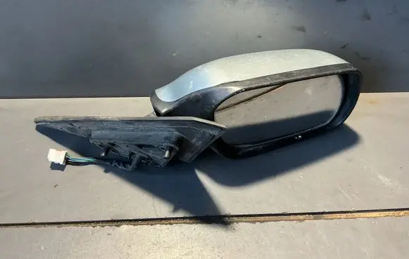 Mazda 6 Front door electric wing mirror E11015797
