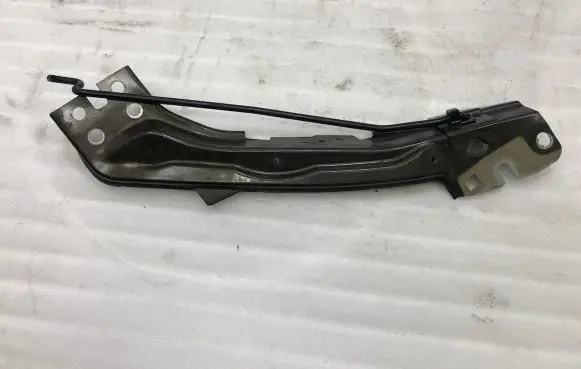 Engine bonnet/hood lock trim molding