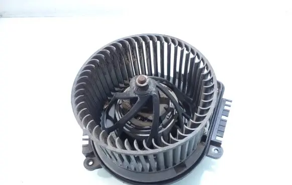 Peugeot 405 Heater fan/blower 653068F