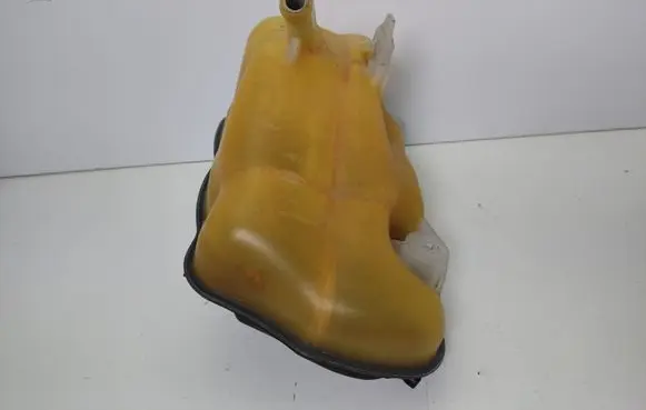 Ford Mustang V Coolant expansion tank/reservoir CR338A080AA
