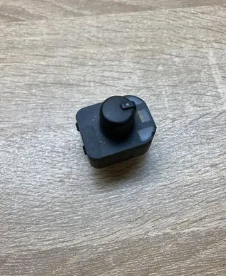 Audi A4 S4 B6 8E 8H Wing mirror switch 8E0959565