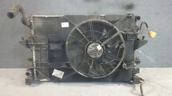 Volkswagen Transporter - Caravelle T5 Coolant radiator 7H012120xxx