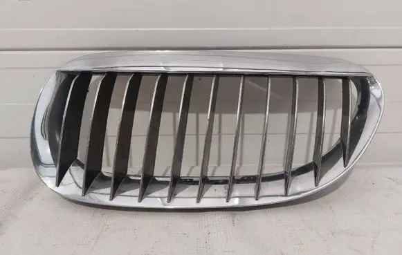BMW 6 E63 E64 Front grill 7077935