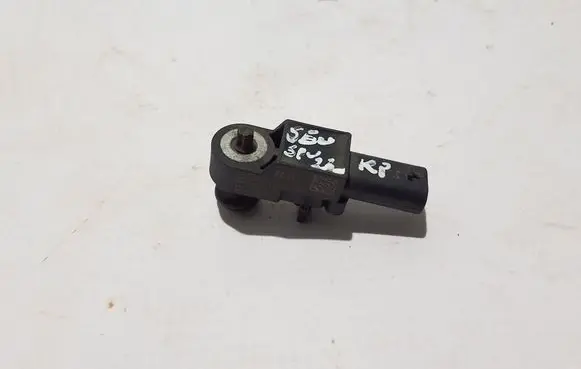 Chevrolet Silverado Airbag deployment crash/impact sensor 13525285