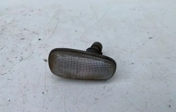 Opel Zafira A Front fender indicator light