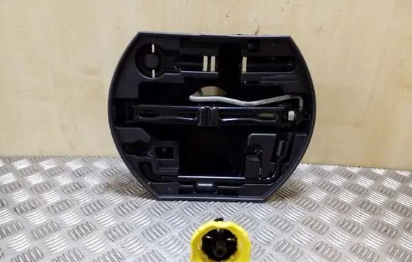 Peugeot 208 I Tool set 9655342680 9656868180