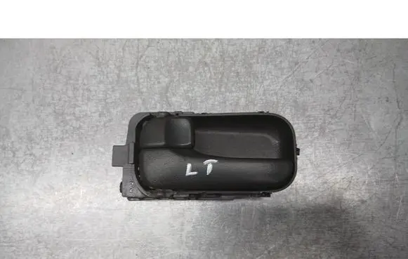 Nissan X-Trail T30 Front door interior handle 