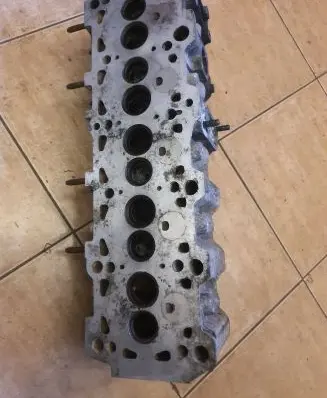 Volkswagen Transporter - Caravelle T4 Engine head 074103373