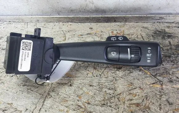 Volvo V70 Wiper control stalk 31264354