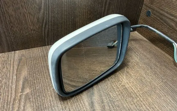 Volvo C70 Front door electric wing mirror 0117373 0117374
