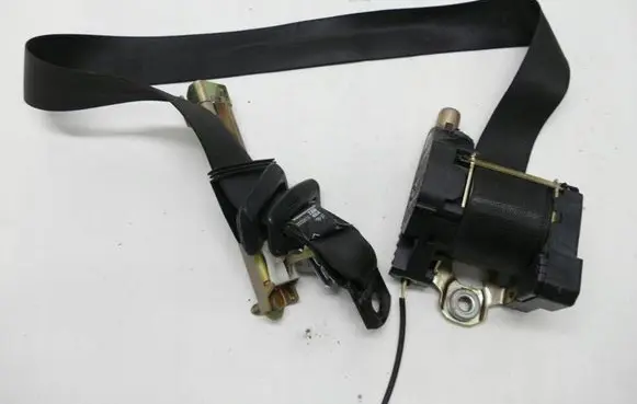 Mercedes-Benz ML W163 Front seatbelt A1638603085
