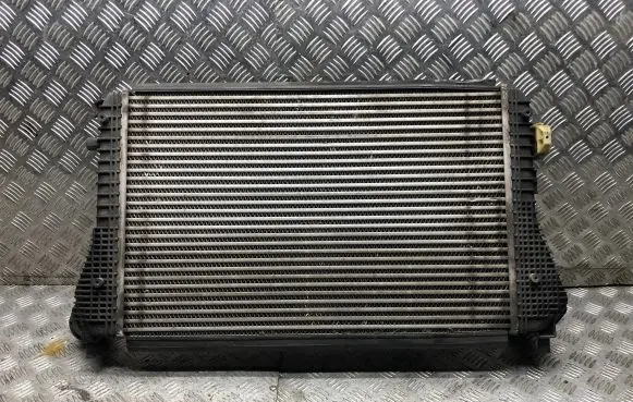 Volkswagen Golf VI Intercooler radiator 1K0145803BM