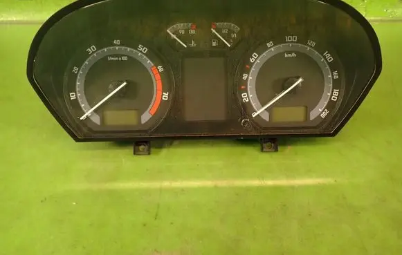Skoda Fabia Mk1 (6Y) Speedometer (instrument cluster) 6Y0920863M