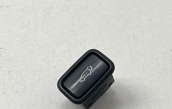 KIA Optima Tailgate/boot open switch button 96740A9100WK 49X59P1000 2019328