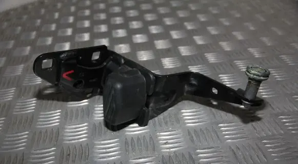 Renault Master III Sliding door upper roller guide/hinge 777950673R