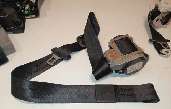 Audi A3 S3 8P Front seatbelt 8P3857706B 602134700 11538