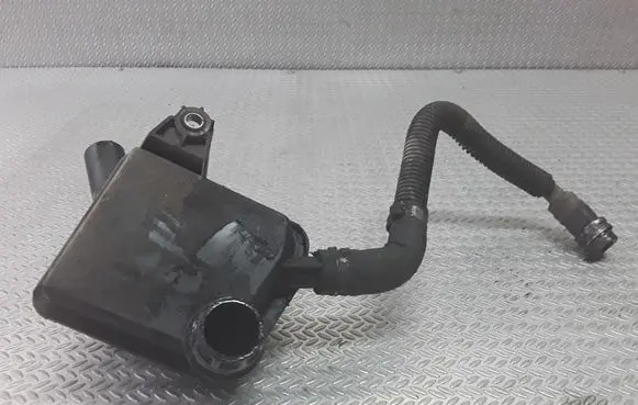 Peugeot Expert Breather/breather pipe/hose 9638961080