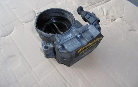 Audi A4 S4 B7 8E 8H Throttle valve 03G128063C