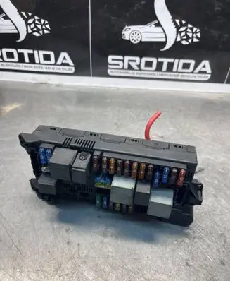 Mercedes-Benz E W211 Fuse module 2115454201