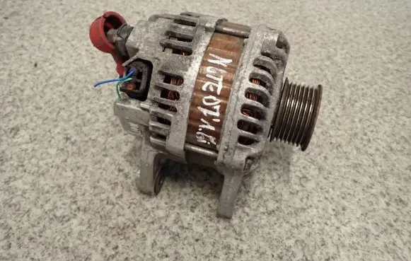 Nissan Note (E11) Generator/alternator