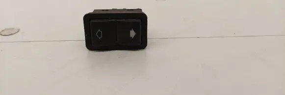 BMW 5 E39 Electric window control switch 8368932