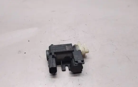 Audi Q5 SQ5 Vacuum valve 8K0906627