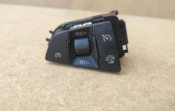 Opel Mokka X Cruise control stalk 