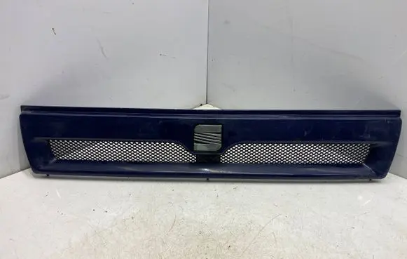 Seat Toledo I (1L) Front bumper upper radiator grill