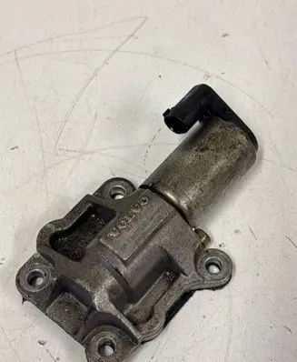 Volvo XC70 Camshaft vanos timing valve 134711502