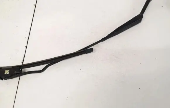 Opel Astra G Front wiper blade arm 90559601
