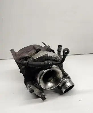 BMW 5 E60 E61 Turbo 124779 850689101 8506891
