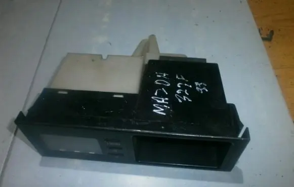Mazda 323 F Screen/display/small screen