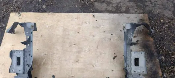 Toyota Corolla Verso AR10 Front subframe