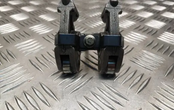 Renault Master II Valve rocker arm 8200007915