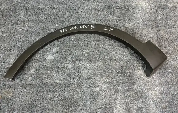 KIA Sorento Fender trim (molding) 87711-c5000 L291