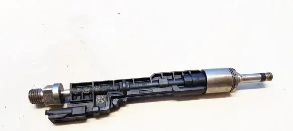 BMW 4 F32 F33 Fuel injector 0261500172 1402100406