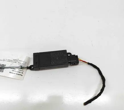 Mercedes-Benz E W213 Keyless system antenna A2179057001