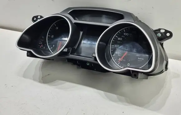 Audi A5 8T 8F Speedometer (instrument cluster) 8T0920983B