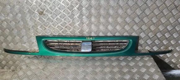 Seat Ibiza II (6k) Front bumper upper radiator grill 6K0854643