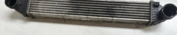 Mercedes-Benz B W245 Intercooler air channel guide A1695000000 0139835 004G0976