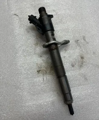 Volvo V40 Fuel injector 31303238 0445116046 B445141