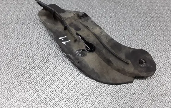 Volkswagen Touareg I Front mudguard 8E0853887